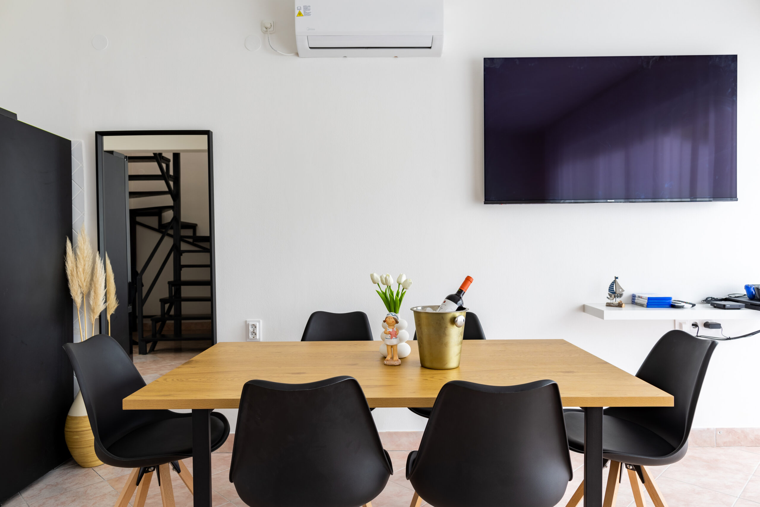 Kényelmes nappali Balatonfenyvesi apartmanban