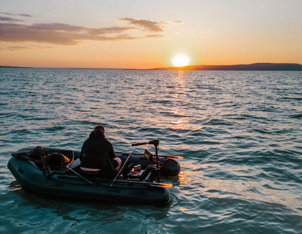 Balatoni vízparti ház természetközeli környezetben