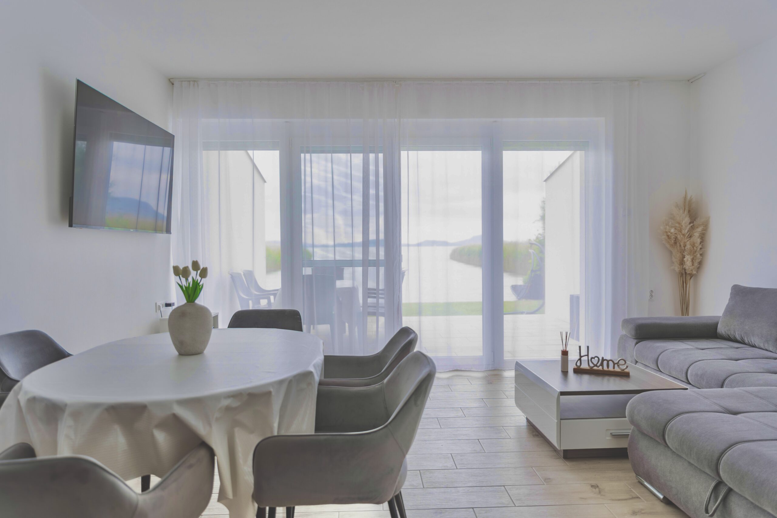 Balatoni vízparti horgász apartman