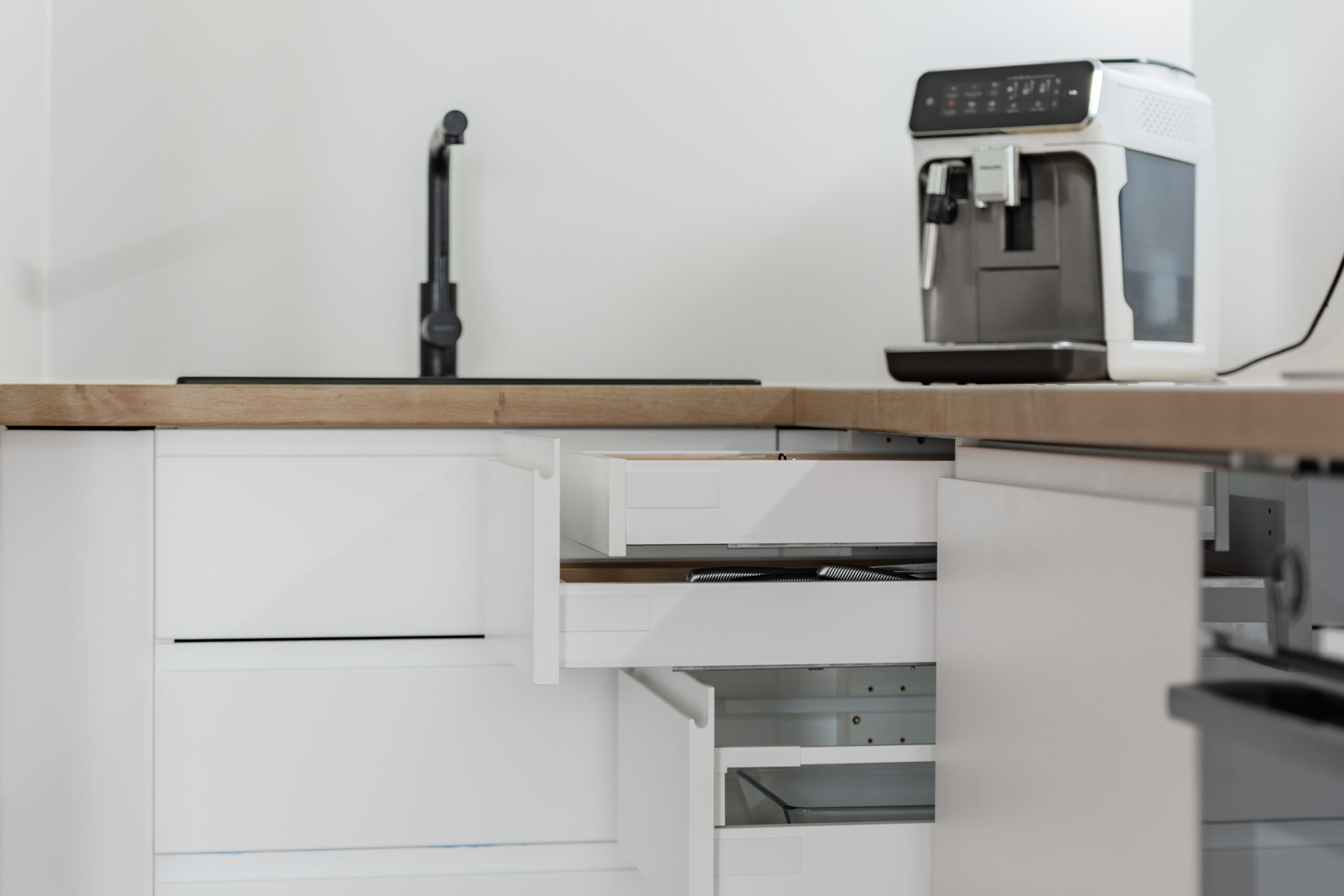 Teljesen felszerelt konyha a balatoni pihenéshez